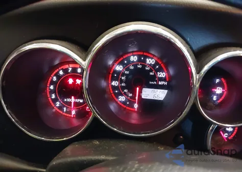 2007 Pontiac Vibe из США, поврежденный, VIN 5Y2SL65817Z424746